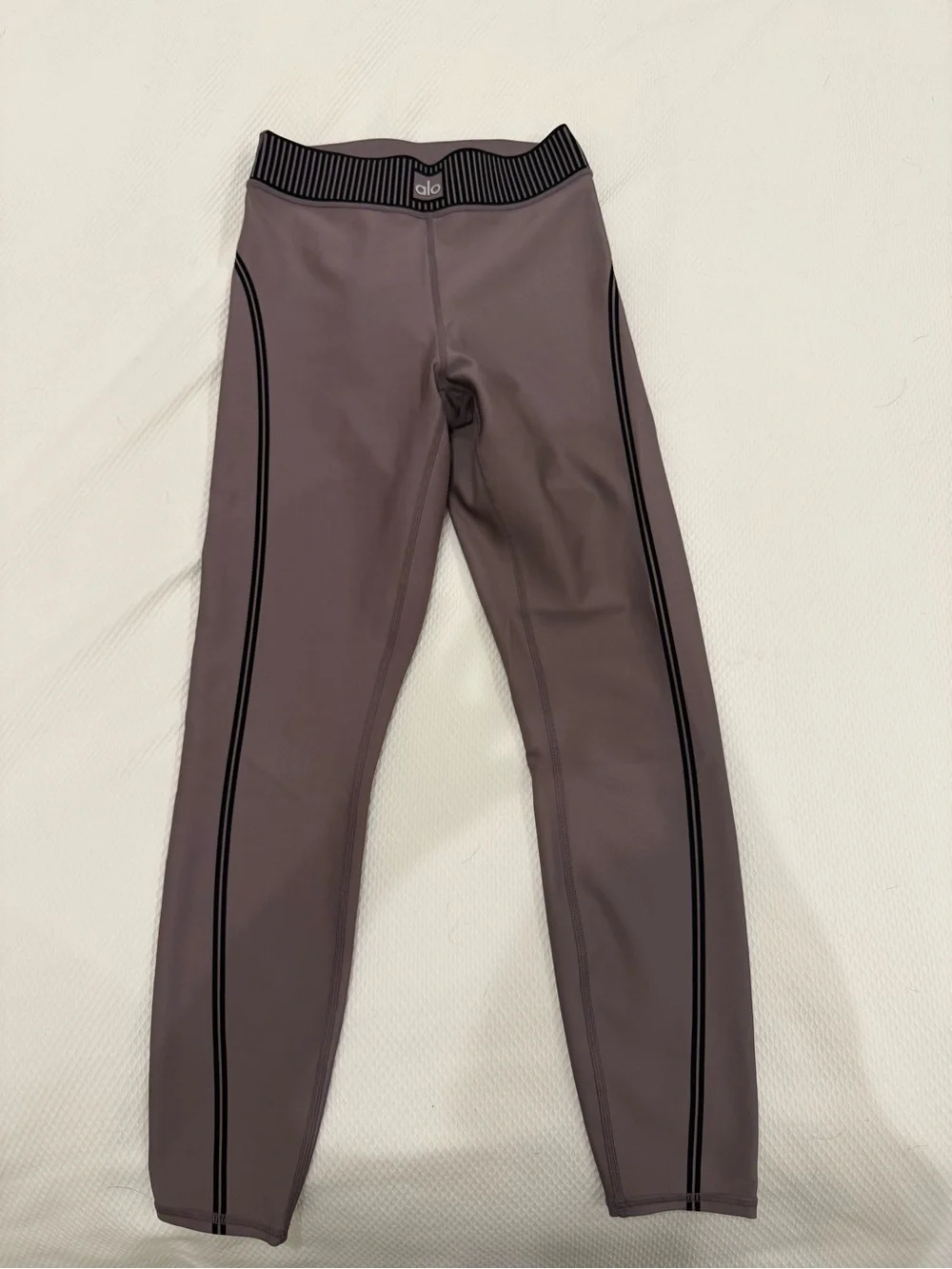 ALO Yoga Women’s Airlift High-Waist 7/8 Line-Up Legging in Smoky Quartz